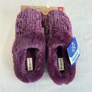 NWT Dearfoams Memory Foam Slippers, size M